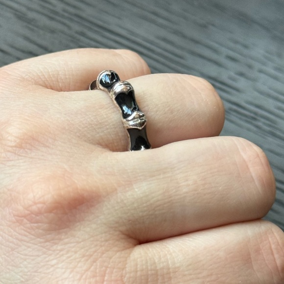 Size 7.5 Black Resin Ring - Picture 3 of 12